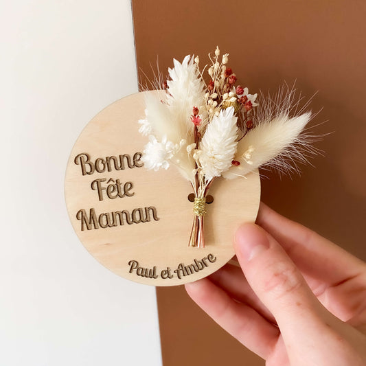 Magnet personnalisé en bois et mini bouquet de fleurs séchées