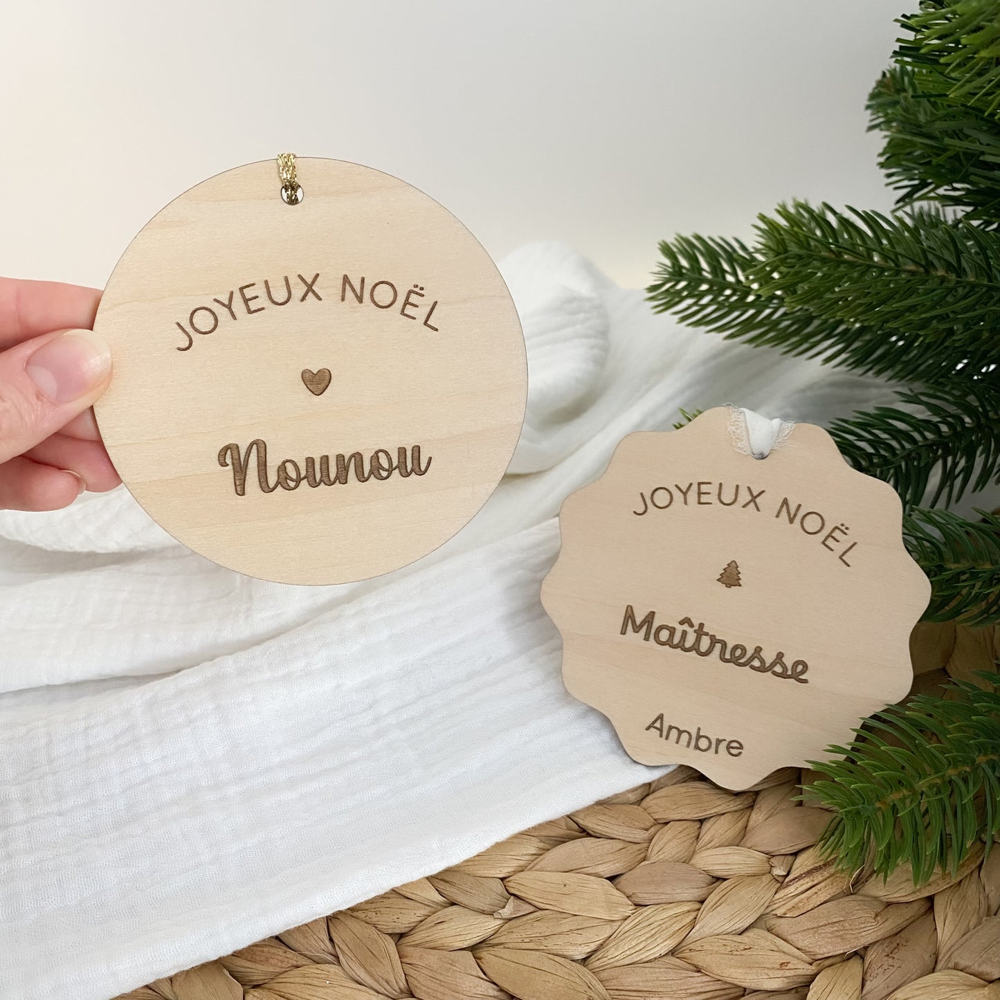 Boule de Noël en bois personnalisée - Joyeux Noël