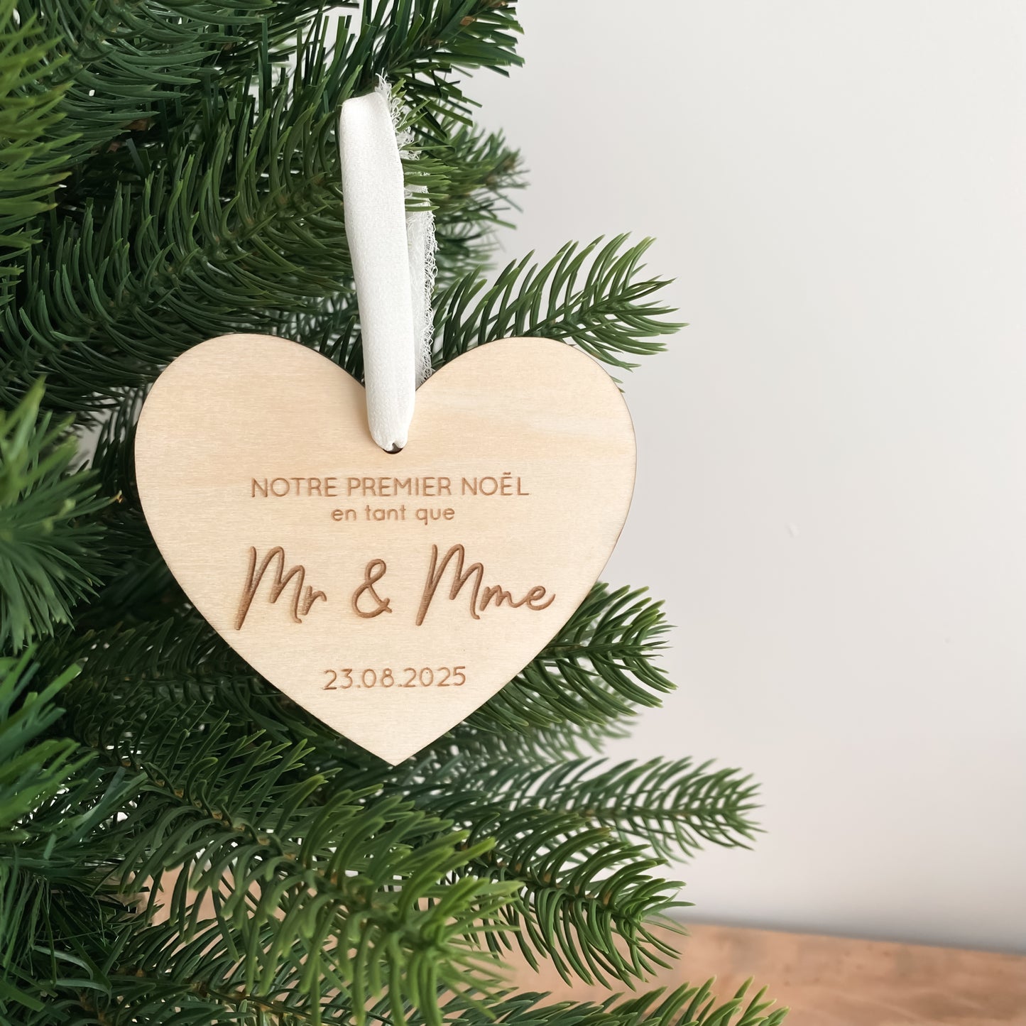 Coeur de Noël en bois personnalisée - Notre Premier Noël (Mr & Mme, Ensemble, Couple)