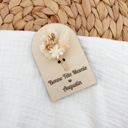 Magnet en bois fleuri personnalisé