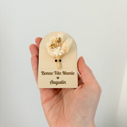 Magnet en bois fleuri personnalisé