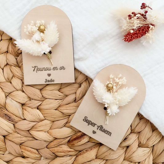 Magnet en bois fleuri personnalisé