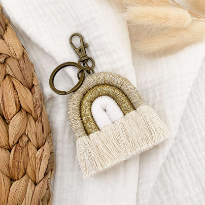 Porte-clés arc-en-ciel en macramé