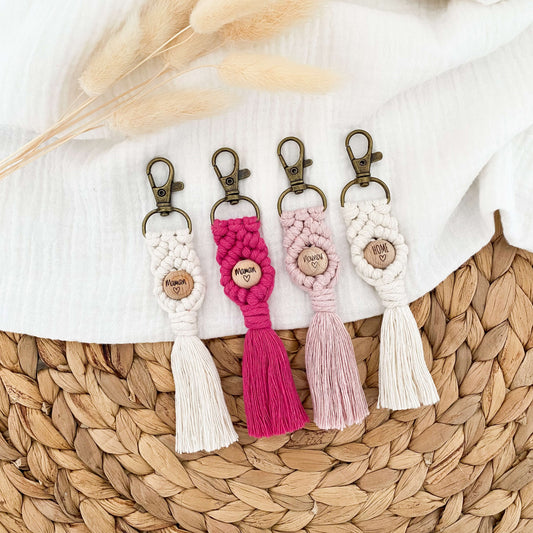 Porte-clés en macramé et perle gravée - MOT
