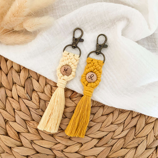 Porte-clés en macramé et perle gravée - ASTRO